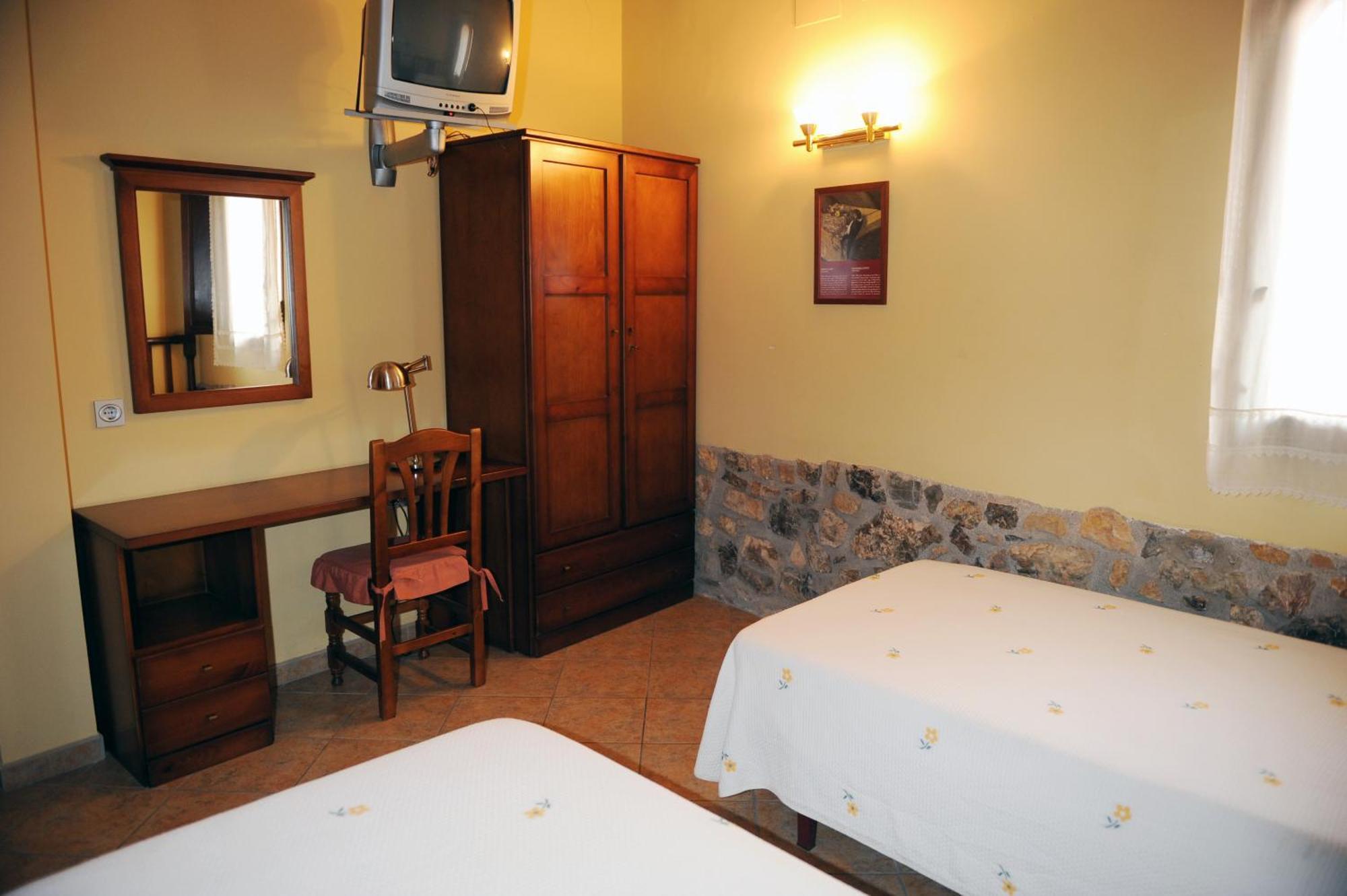 Hotel Restaurante Verdia Sueras Zimmer foto