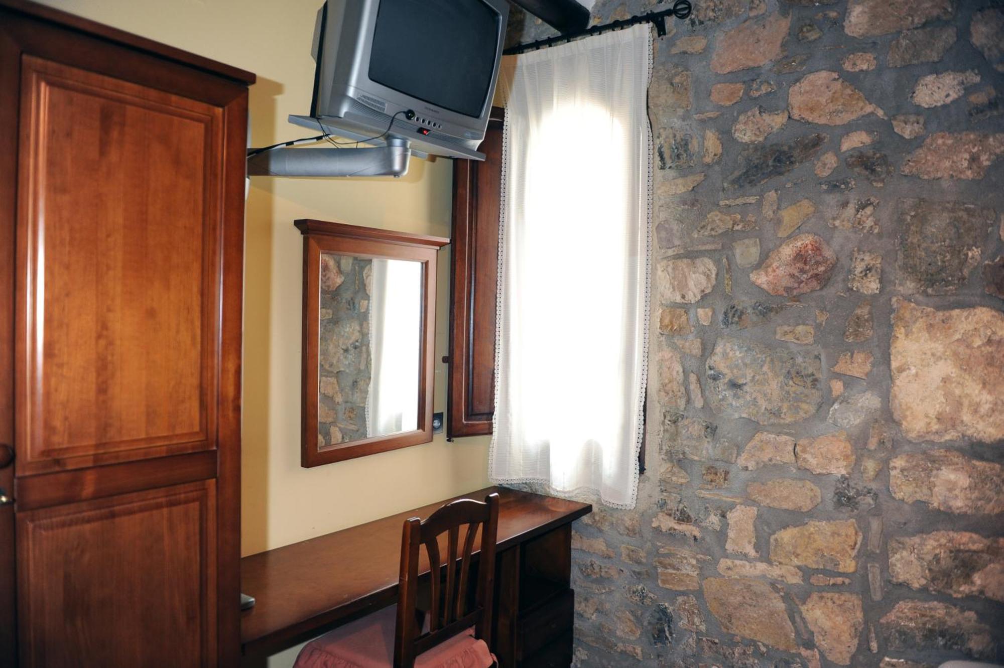 Hotel Restaurante Verdia Sueras Zimmer foto